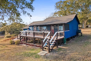 large back deck and screened in porch, great for relaxing