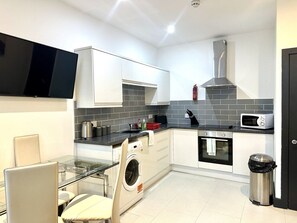 Kitchen/dining