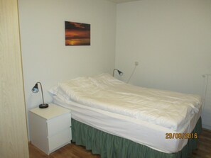 First bedroom
