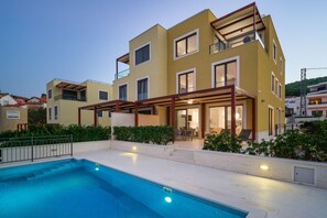 Croatian luxury beachfront villa Ciovo Joy 1 with private pool in Slatine on Ciovo