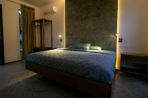 Bedroom 2- King Size Bed and AC