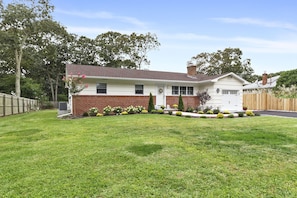 Great neighborhood! Quiet and close to everything.