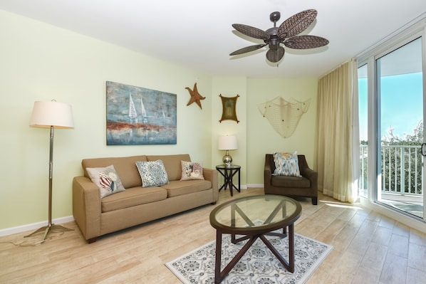 The Palms of Destin 1414 - Living Area