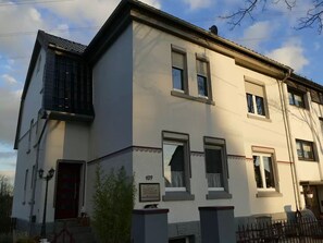 Haus Brückenblick. 2 x Fewo bis zus. ca 17 Gäste
1.OG - 11 Gäste
2.OG - 5 Gä