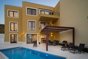 Croatian luxury beachfront villa Joy 4 for vacation and rent with private pool, gym and parking
