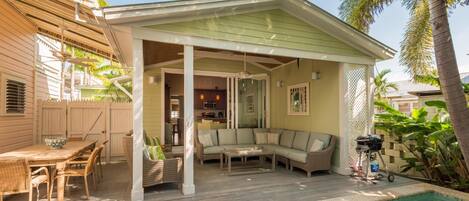 Pool and Covered Patio Casa Caribe Key West