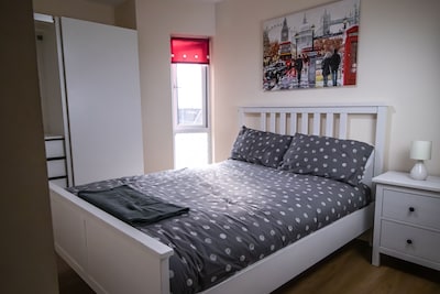 Lovely apartment near Heathrow airport and Windsor