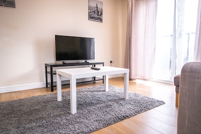 Lovely apartment near Heathrow airport and Windsor