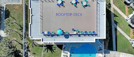 Amazing Rooftop Deck with Spectacular
Views for Rocket Launches