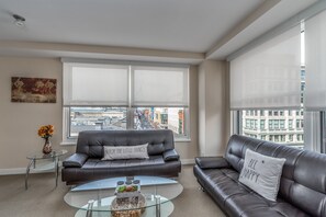 Living Room, Room, Indoors, Furniture, Couch