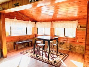 Pup Table Entry Room