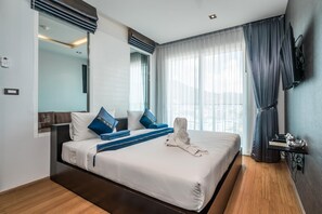 ET703 - Patong sea view apartment in a quiet area (2535)