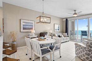 24-Majestic-Sun-310B-Dining