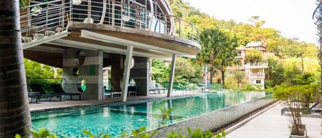 ET618 - quiet Condo in Patong, pool & parking (2686)