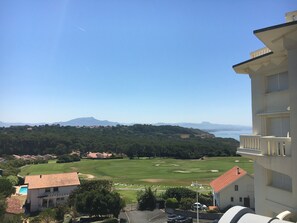 View Mountain of the Basque Country from the terrace of the apartment Biarritz