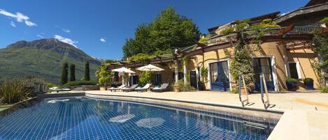 Villa La Rondine, Menaggio, Lake Como - NORTHITALY VILLAS vacation villa rentals