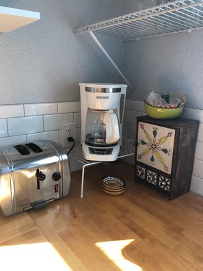 Kaffee und/oder Kaffeemaschine