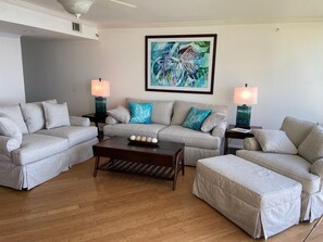 Main living room with amazing art!