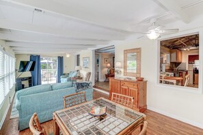 Living Room & Dining Area