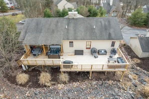 One of the Largest decks in Laurelwoods- Complete with 2022 hot tub!