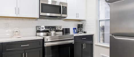 Full kitchen