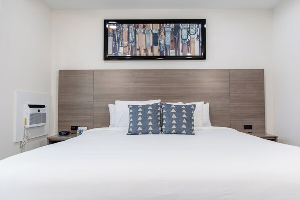 Unit with 1 King bed