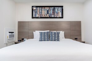 Unit with 1 King bed