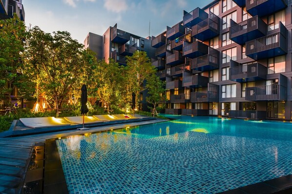 D187-Large modern apartment in the heart of Patong (782)