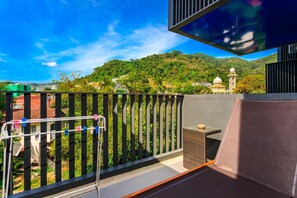 D187-Large modern apartment in the heart of Patong (794)