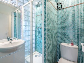Miroir, Luminaire Plomberie, Propriété, Robinet, Tete De Douche, Violet, Bleu, Salle De Bains, Bleu Azur, Évier