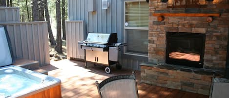 Outdoor Living Area  *** BBQ grill is not available Winter/Spring 2024.***