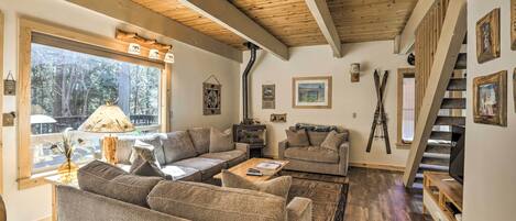 Incline Village Vacation Rental | 3BR | 2BA | 2-Story Cabin | 1,540 Sq Ft