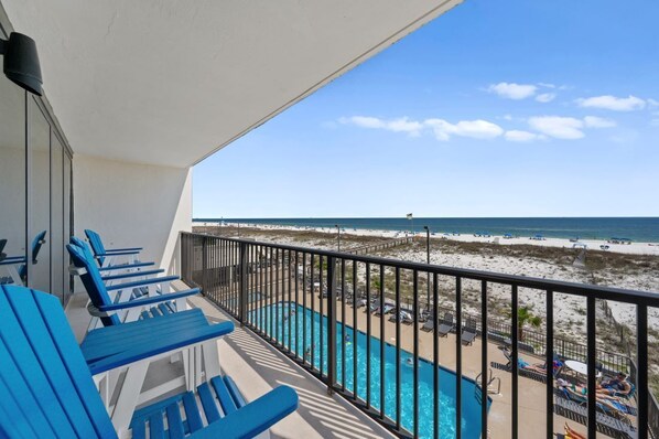 5 Island Winds 280 Balcony