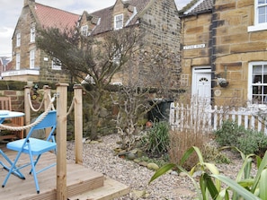 Garden | Quaker’s Cottage, Skinningrove, near Saltburn-by-the-Sea
