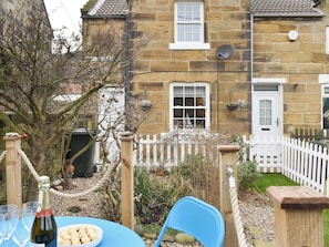 Exterior | Quaker’s Cottage, Skinningrove, near Saltburn-by-the-Sea