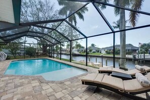 Sun or lounging area in shallow end, perfect for kids
