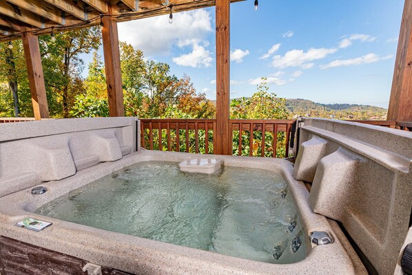 Daytime hottub picture