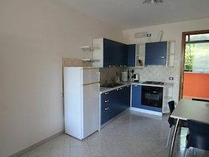 Cabinetry, Countertop, Furniture, Kitchen Sink, Kitchen Stove, Kitchen Appliance, Kitchen, Home Appliance, Gas Stove, Major Appliance