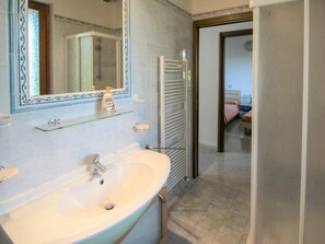 Spiegel, Zapfhahn, Armatur, Sinken, Eigentum, Bad Sink, Gebäude, Badezimmer, Azurblau, Holz