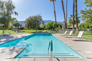 K0240-Saddlerock Gardens-Pool View