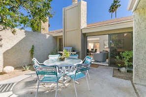 K0240 - Patio with BBQ