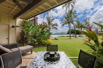 Lae Nani 312, Oceanfront, AC,Tropical Bliss, Steps to Beach and Town