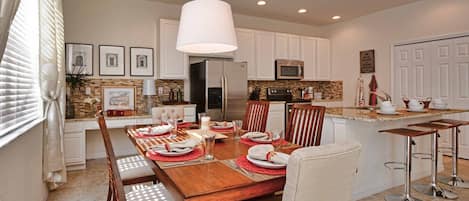 Detail of the Dining Room and kitchen.