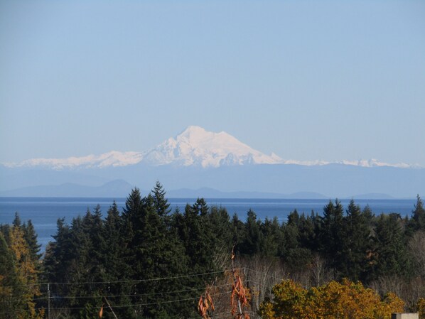 Sweeping views of the Strait of Juan de Fuca, and across to Victoria.
