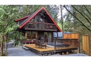 You'll love our back deck with a BBQ, outdoor dining area and hot tub. 