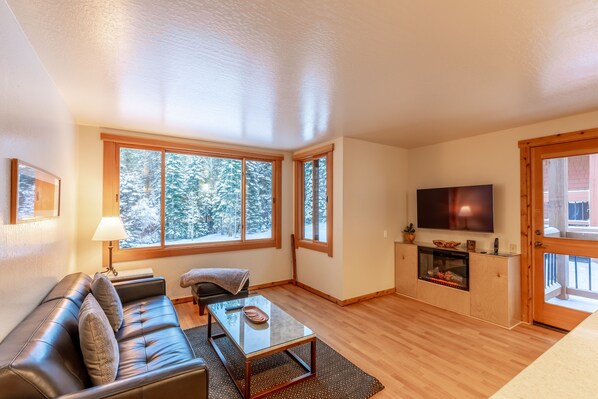 Flooring, Living Room, Room, Indoors, Hardwood