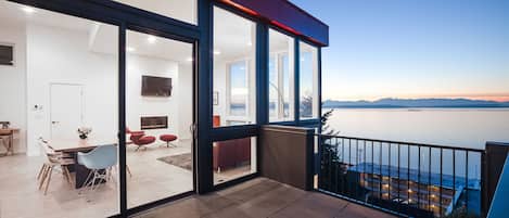 Welcome to our Alki Beach Home! Views of Puget Sound & mountains are a guarantee