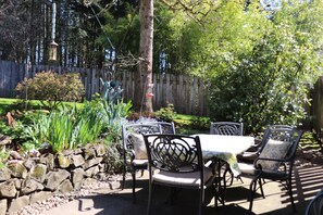lovely and private outdoor patio