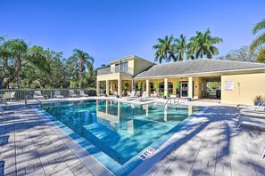 Clubside Amenities | Outdoor Pool