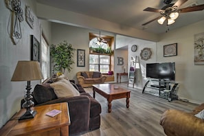Living Room | Central Heating & Air Conditioning